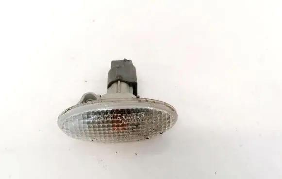 Mazda 2 Front fender indicator light