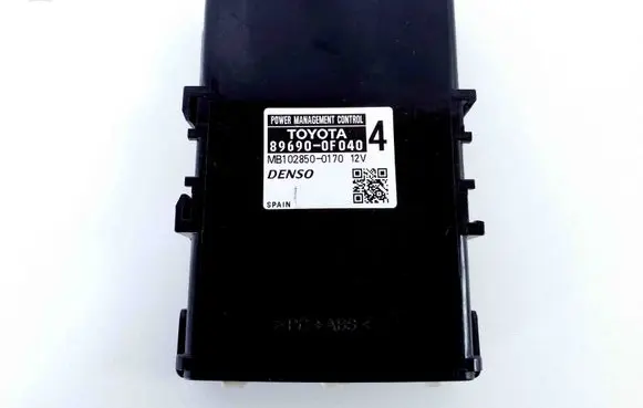 Toyota Verso-S Other devices 896900F040