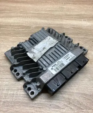 Renault Scenic II - Grand scenic II Engine control unit/module ECU 8200565863 S122326109A