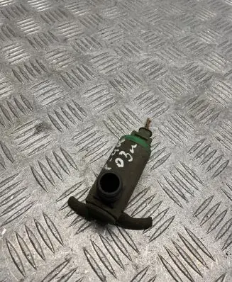 Peugeot 406 Windscreen/windshield washer pump