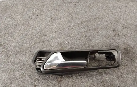 Volkswagen Caddy Front door interior handle 1T1837113D 1T0837197A