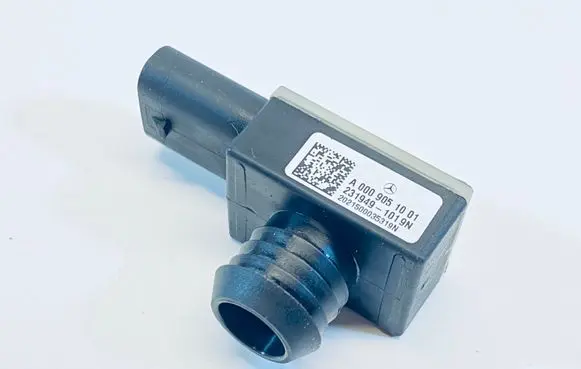Mercedes-Benz EQC Sensor A0009051001