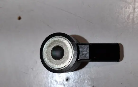 Ford Mustang VI Detonation knock sensor JR3A12A699AA 1B25B