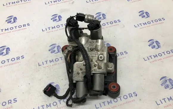 BMW 5 GT F07 Air suspension compressor 6775258