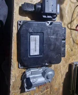 Mercedes-Benz E W211 Engine ECU kit and lock set A27115362791