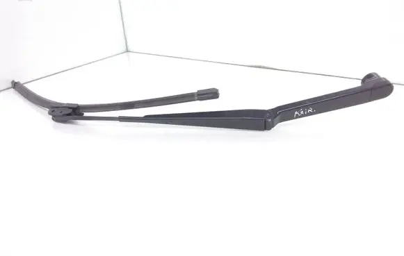 Subaru Forester SH Front wiper blade arm 7622