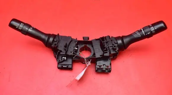 Toyota Auris 150 Other switches/knobs/shifts 17F246