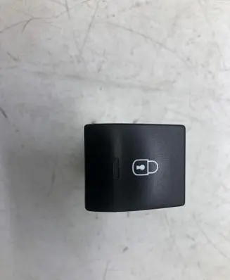 Peugeot 3008 I Central locking switch button 96652390XT