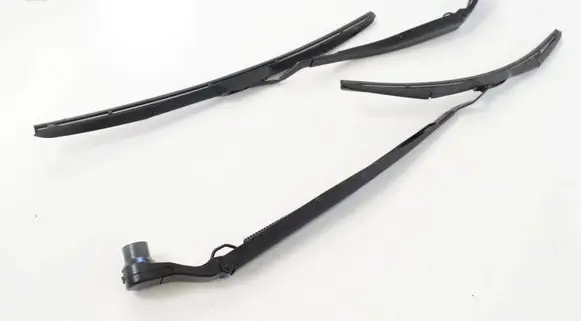 Windshield/front glass wiper blade
