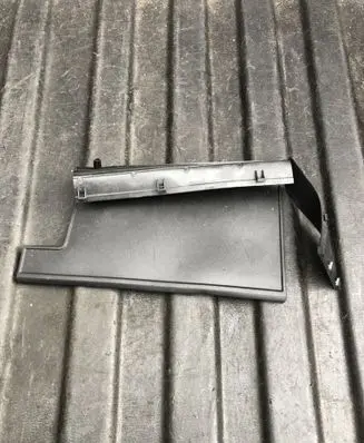 Land Rover Discovery 5 Central console drawer/shelf pad HY32044L06B