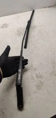 Volkswagen Jetta VI Front wiper blade arm 5C7955410