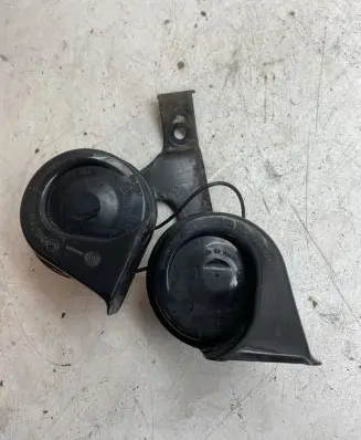 Peugeot 3008 I Horn signal 1611139480