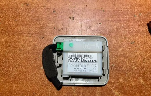 Volvo V70 Alarm control unit/module 9452782