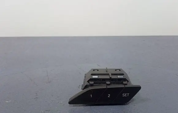 BMW M4 F82 F83 Seat heating switch 9867157