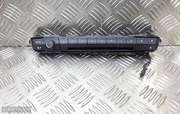 BMW 3 F30 F35 F31 Head unit multimedia control E1062000E00