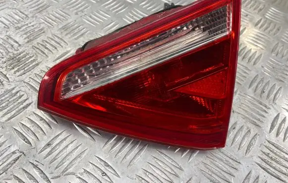 Audi A5 8T 8F Tailgate rear/tail lights 8T0945094 AL484