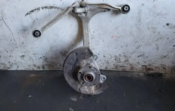 Audi A4 S4 B6 8E 8H Front wheel hub