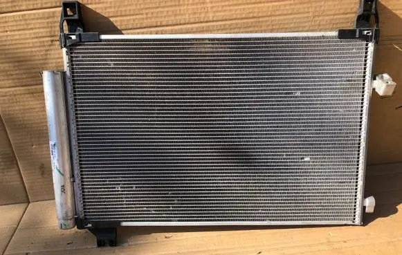 Toyota Yaris A/C cooling radiator (condenser)