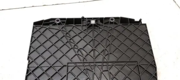 Battery tray
