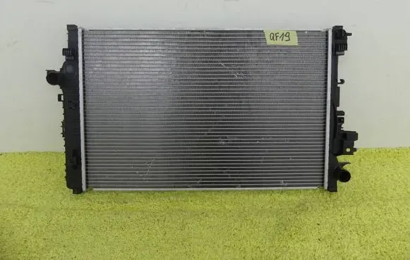 Opel Insignia B Coolant radiator 2112010126 84208069