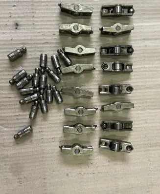 Toyota Avensis T270 Other cylinder head part 