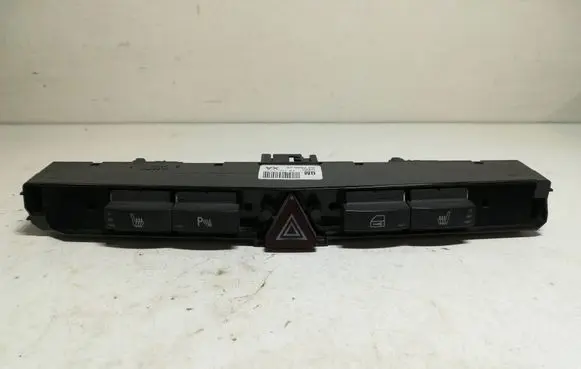 Opel Astra H Hazard light switch 13100110 0320 03758025