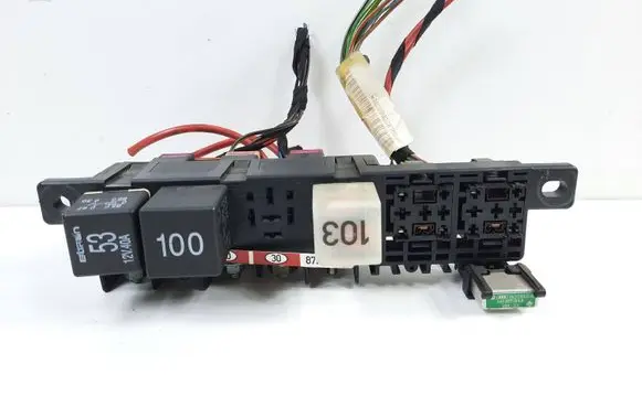 Volkswagen Golf IV Fuse box set F041320662001