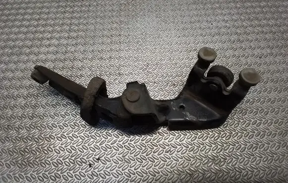 Volkswagen Transporter - Caravelle T5 Sliding door middle roller runner 7H0843335D