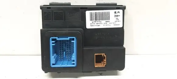 Peugeot 3008 II Other control units/modules 9809891880