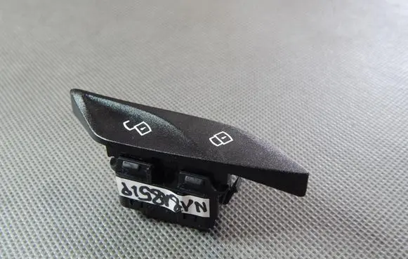 BMW 5 G30 G31 G38 Central locking switch button 9354761