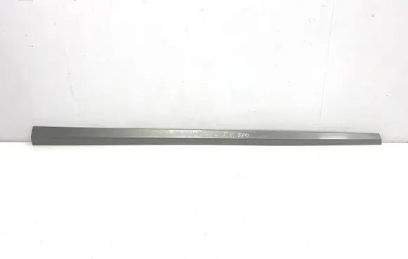 Honda Civic Front door trim (molding) L75322SNA 75322SNA