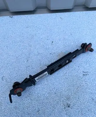 KIA Sportage Seat belt height adjuster 88890D7000 DZ7HSA180807H21809