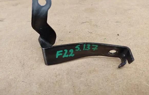 BMW 2 F22 F23 Horn signal holder/bracket 7850336 61337850336