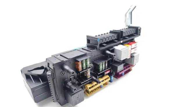 Mercedes-Benz E W212 Fuse module 2129001306 2129010904 2319025101