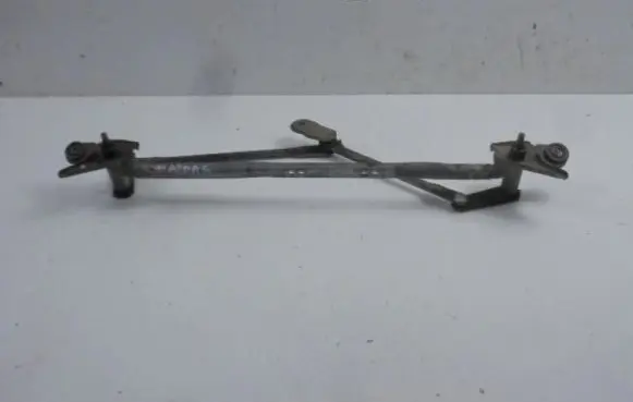 Mazda 626 Front wiper linkage 