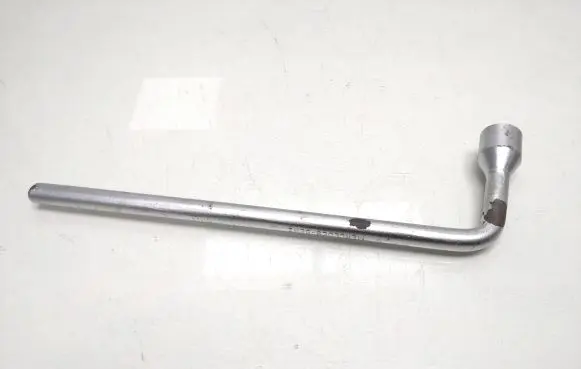 BMW 5 E60 E61 Wheel nut wrench 1205810246