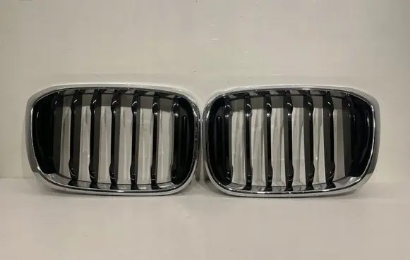 BMW X3 G01 Front bumper upper radiator grill
