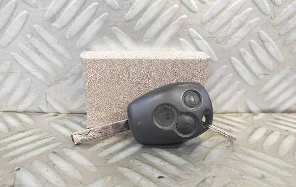 Opel Vivaro Ignition key/card 