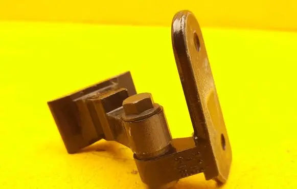 BMW 7 G11 G12 Front door upper hinge 7333062