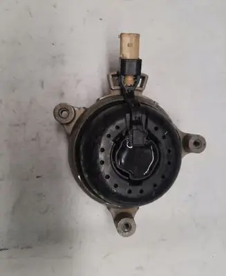 Audi A8 S8 D5 Engine mount bracket 4M0399152P