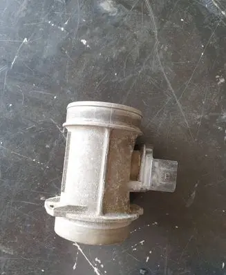 Audi A6 S6 C5 4B Mass air flow meter 059906461D