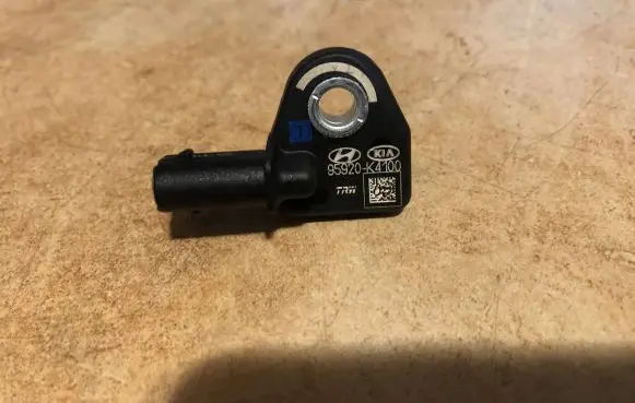 Hyundai Kona I Airbag deployment crash/impact sensor 95920K4100