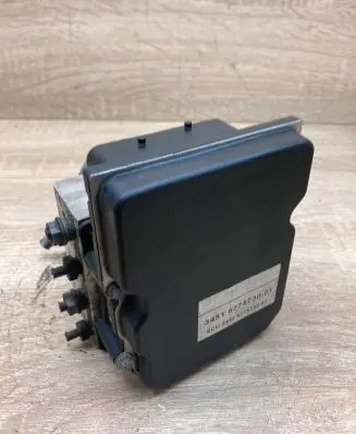 BMW 5 E60 E61 ABS Pump 6775730 6768550