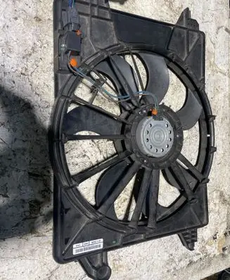 Dodge Charger Electric radiator cooling fan 83403 M114388F T388F1176