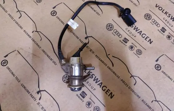Audi A6 C7 AdBlue injector 4G0131113D