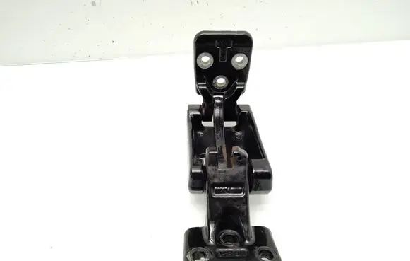 Mercedes-Benz Sprinter W906 Rear door lower hinge