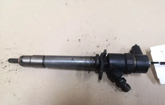 Fuel injector