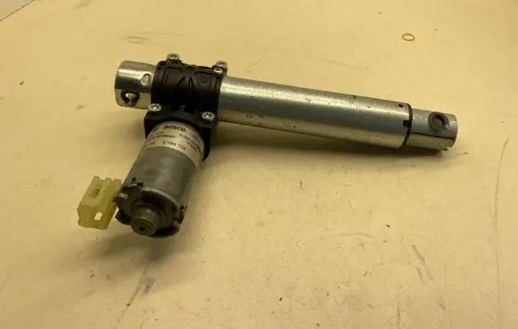 BMW 5 GT F07 Seat adjustment motor 9168758 4498739 0390204007
