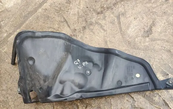 Audi Q7 4L Other engine bay part 4L0819511