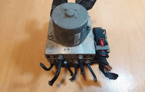 Volkswagen PASSAT B7 ABS Pump 3AA614109AB 17654042 5408562
